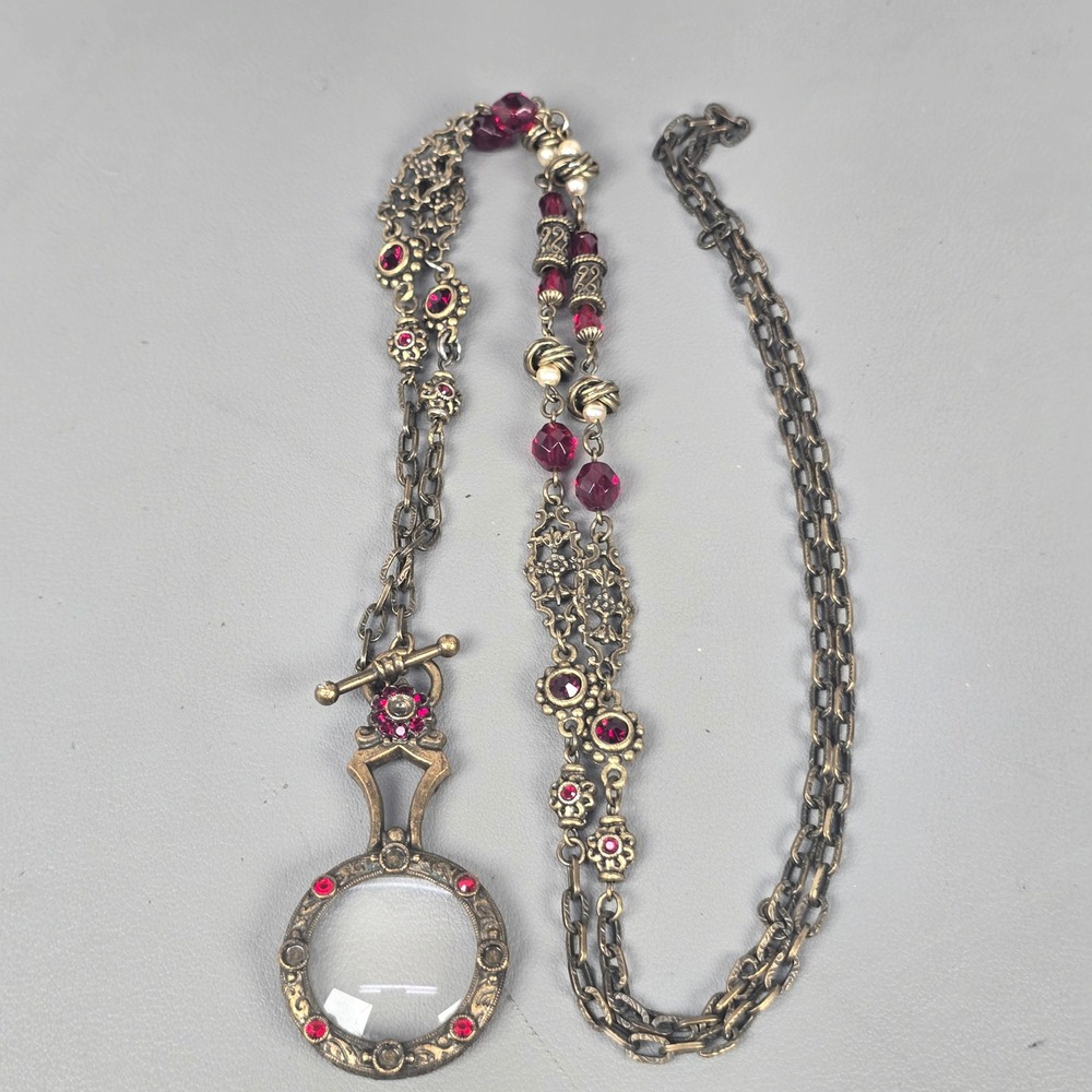 Sweet Romance Magnifying Glass Pendant Necklace Faux Pearl Beads Brass-Tone 40"